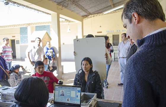 Continúan los operativos de documentación en los barrios de la ciudad