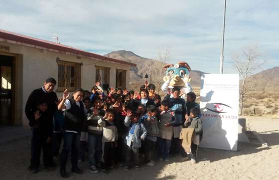 El programa Visión 20/20 realiza evaluaciones oftalmológicas en escuelas rurales