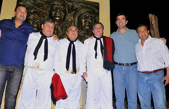 Urtubey participó en la inauguración de un mural en homenaje a Las Voces de Orán