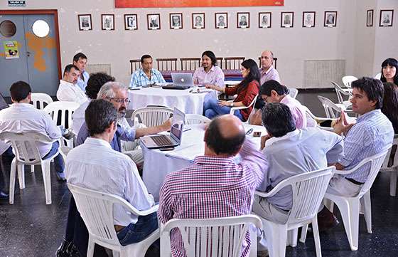 El gabinete de ministros se reunió en Orán y avanzó en acciones con la comunidad