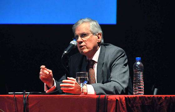 El sociólogo Mora y Araujo destacó el crecimiento de la Provincia