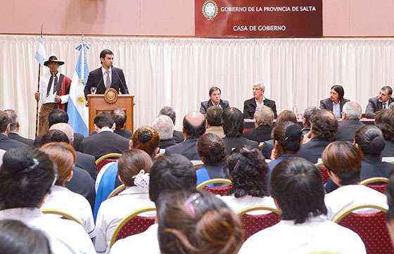 Urtubey anunció un plan para fortalecer la salud pública destinado a incorporar 300 profesionales para hospitales y otros servicios