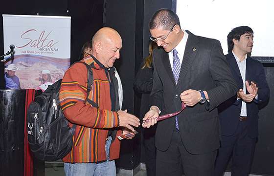 El Gobierno jerarquiza el sector de guías de turismo:  473 recibieron las credenciales que los habilita en Salta