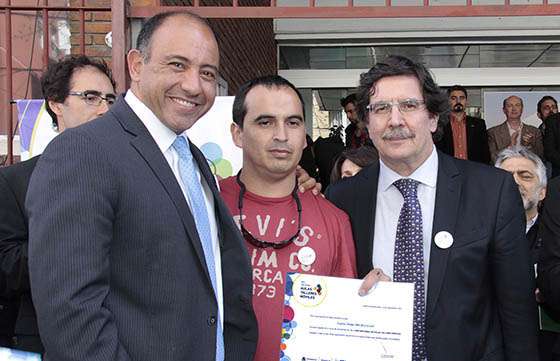 Dib Ashur recibió en Buenos Aires equipamiento para la enseñanza de oficios