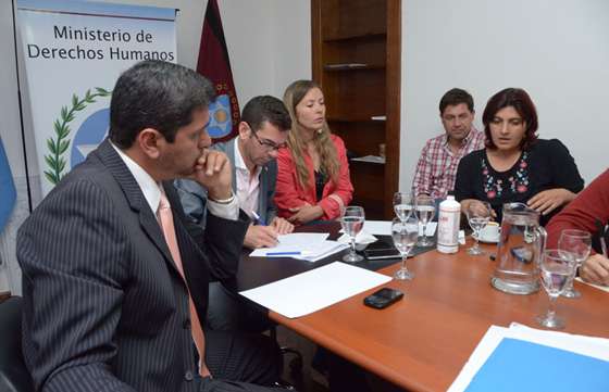 Avanza el proceso de regularización de tierras de originarios y criollos