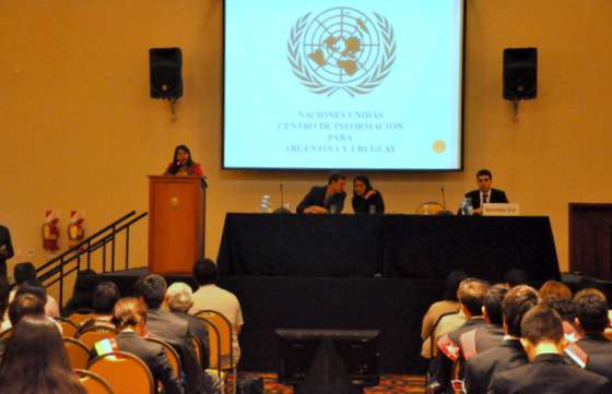 Más de 1000 jóvenes simularon ser diplomáticos ante Naciones Unidas