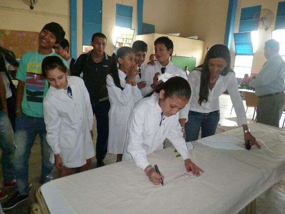 Jóvenes de la escuela Pretti de Tartagal participaron de jornada por la paz y la no violencia