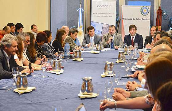 La Comisión de Alimentos debate en Salta para optimizar controles y vigilancia sanitaria