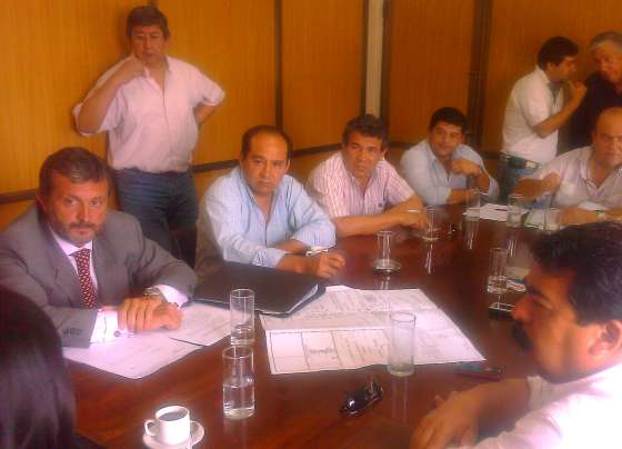 Tierra y Hábitat se reunió con Senadores por la venta de Tierras de Tolombón 