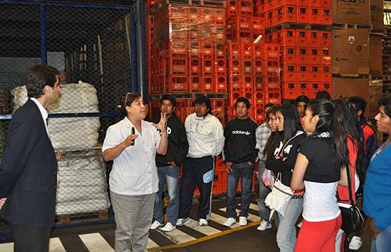 Estudiantes de Amaicha de Molinos visitaron una fábrica de soda