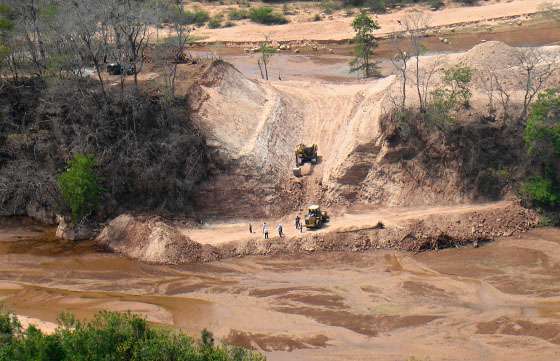 Avanza la obra nueva toma de captación sobre el río Caraparí