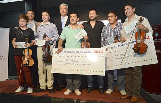 Entregaron premios de estímulo a la cultura del Chaco Salteño