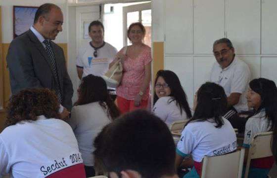 El Ministro de Educación visitó un colegio secundario  donde se dicta inglés intensivo