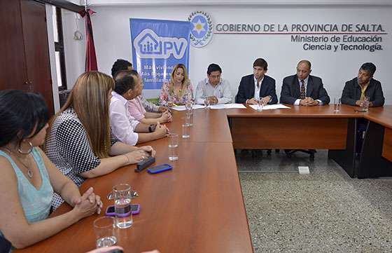 La Provincia garantiza a docentes salteños el acceso a vivienda