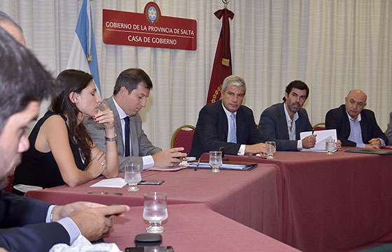 El Gobierno de Salta continúa asistiendo a productores agropecuarios con herramientas e infraestructura
