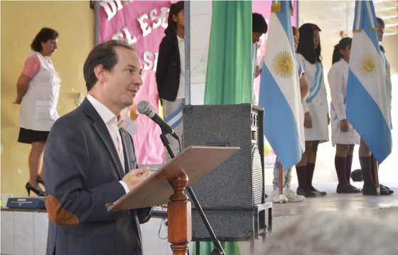 Autoridades provinciales participaron del 30º aniversario de la Escuela César Perdiguero
