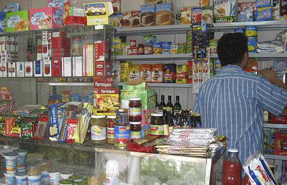 Se coordina la adhesión de almacenes de barrio a la Red Comprar
