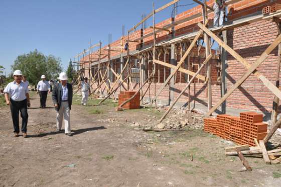 Registra importante avance la obra de la escuela en barrio Juan Pablo II