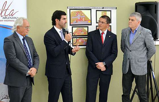 Urtubey destacó la importancia del crecimiento integrado del turismo