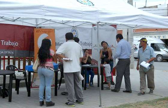 La campaña Trabajo con la Gente atiende consultas e inquietudes de vecinos de Rosario de la Frontera