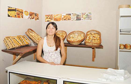 La empresa social panificadora de El Galpón comercializa sus productos en toda la comunidad
