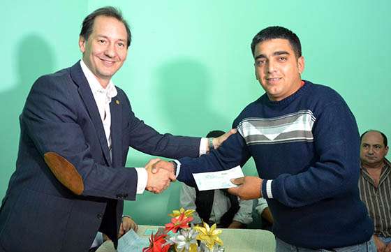 Entregaron créditos a pequeños productores de La Candelaria