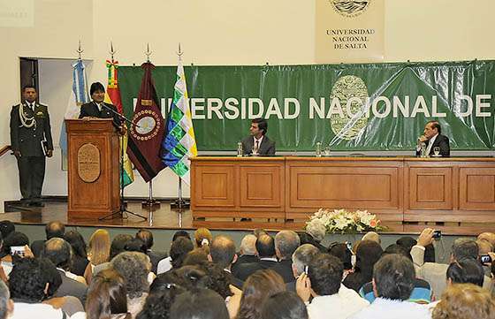 Evo Morales recibió en la UNSa el título de Doctor Honoris Causa