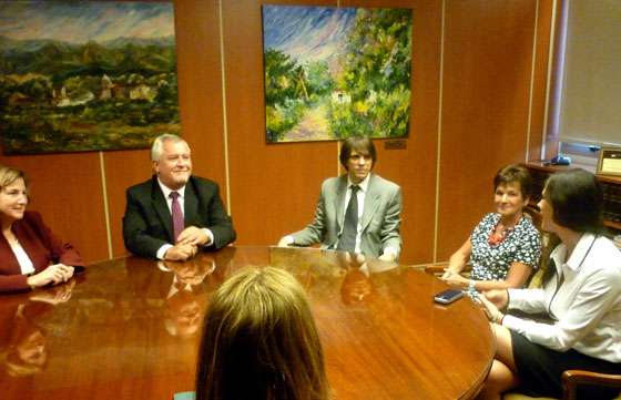 La especialista en Juicios por Jurados Shari Diamond se reunió con Jueces de la Corte de Justicia