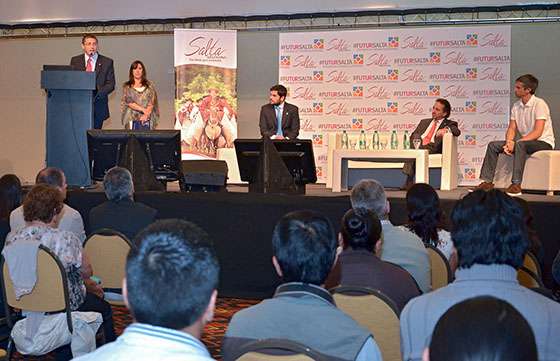 Referentes del sector exponen sobre turismo sustentable