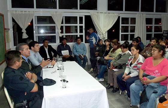 Vecinos de barrio Los Pinares recibieron información sobre el servicio de seguridad en la zona