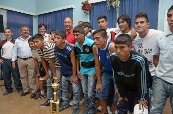 Los ganadores de los intercolegiales Ragone estarán hoy en Buenos Aires