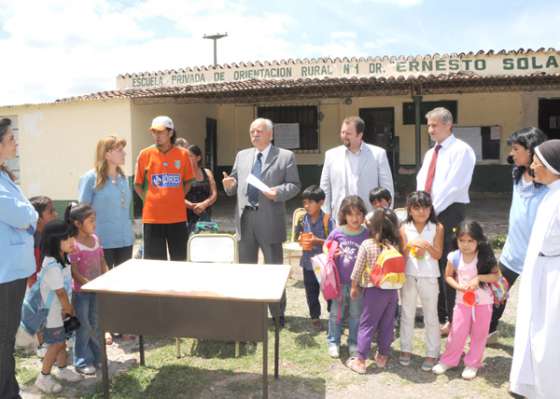 Entregaron subsidio para la refacción y ampliación del colegio Ernesto Solá de La Isla