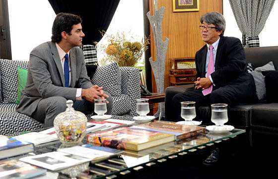 Urtubey recibió el saludo protocolar del embajador de Japón Masashi Mizukami