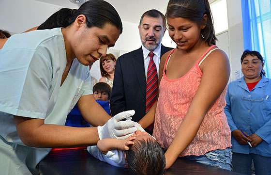 En Salta se vacunó al primer niño del país contra el Rotavirus