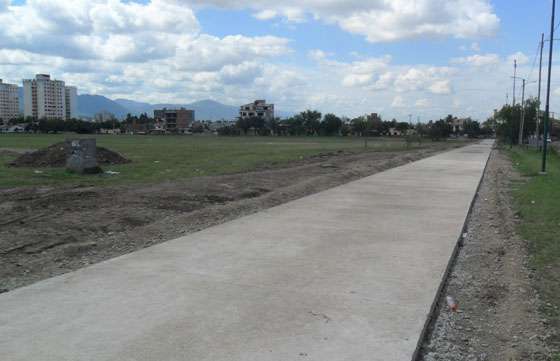 Caminería y juegos deportivos para Campo la Cruz