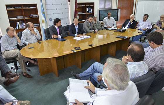 El ministro de Ambiente recibió a representantes de entidades productivas y forestales