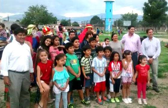 Entregaron elementos deportivos en la colonia de María Reina