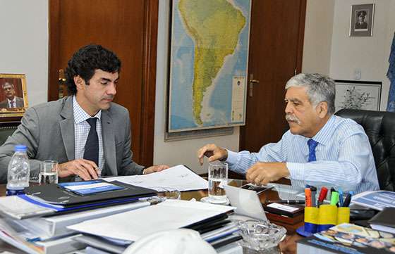 “En Salta no aumentará la luz y se harán más obras eléctricas para extender y mejorar el servicio en la provincia”, dijo Urtubey