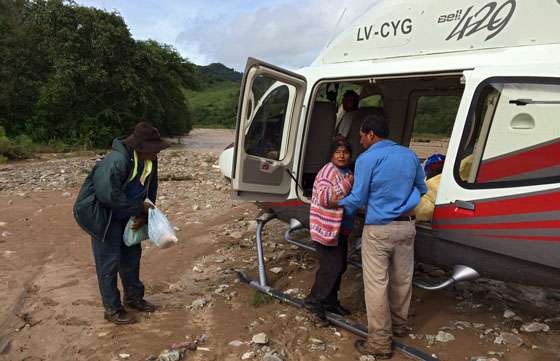 Aviación Civil rescató a 16 personas aisladas por el temporal