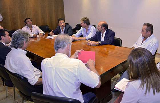 Funcionarios provinciales expusieron ante la Cámara de Comercio los trabajos a realizar en las peatonales
