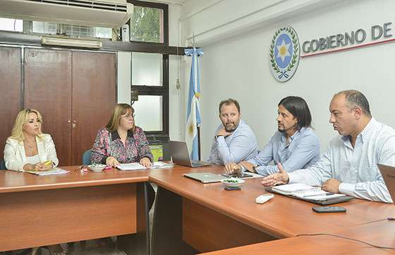 Continúa la negociación salarial con representantes docentes de la ADP y SITEPSA