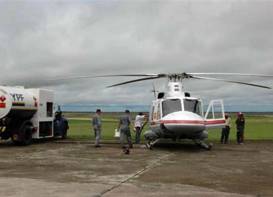 Con el puente aéreo se  trasladan medicamentos y alimentos a los parajes del norte