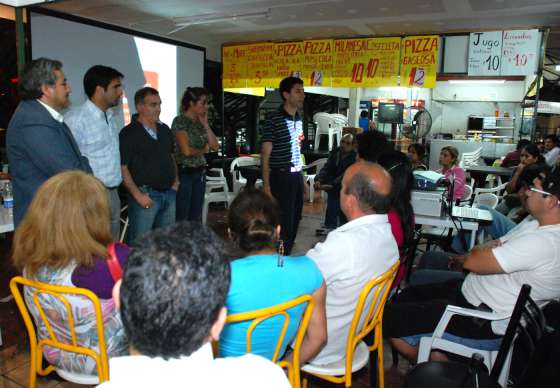 En el mercado San Miguel se expuso sobre la ley del trabajo registrado 