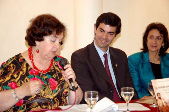 Urtubey acompañó a la escritora Susana Martorell en la presentación de su nueva obra