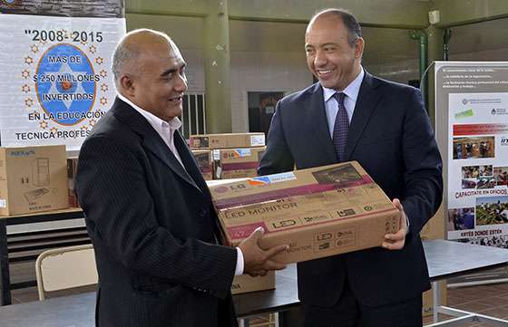 Se realizó la entrega de equipamiento y herramientas para escuelas técnicas