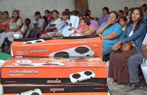Un total de 780 familias de Orán accedió al anafe eléctrico