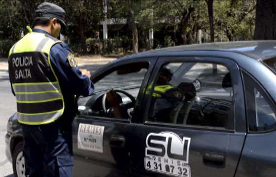 En los primeros meses de 2015 la Policía Vial retuvo 38 vehículos de transporte ilegal