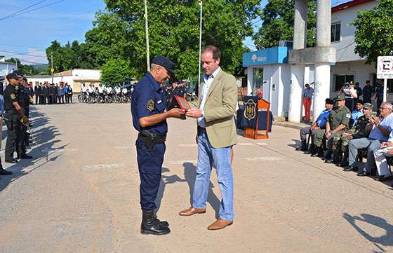 El Gobierno provincial realizó un reconocimiento a los efectivos policiales de la Unidad Regional Nº 4