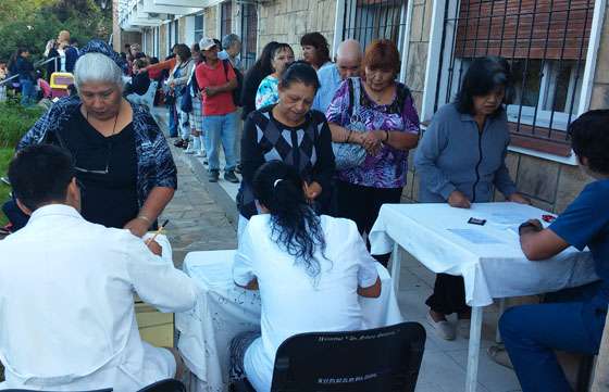 Gran convocatoria de la Campaña Semana Mundial del Riñón en el Hospital Arturo Oñativia