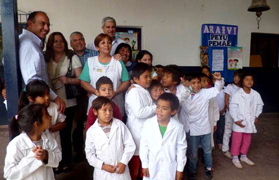 La comunidad educativa de Tuyunti en Aguaray recibió a autoridades provinciales y municipales